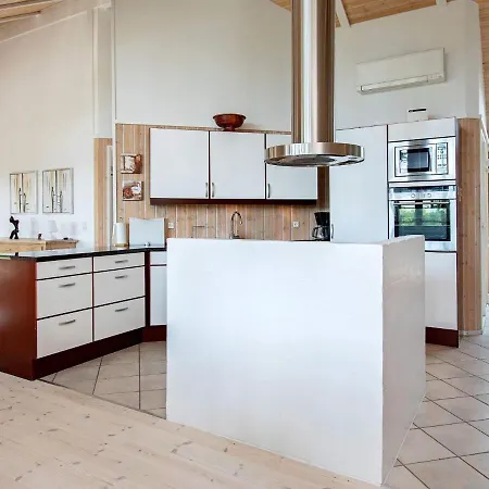 Luxury Seaside Retreat With Spa-By Traum Holiday home *